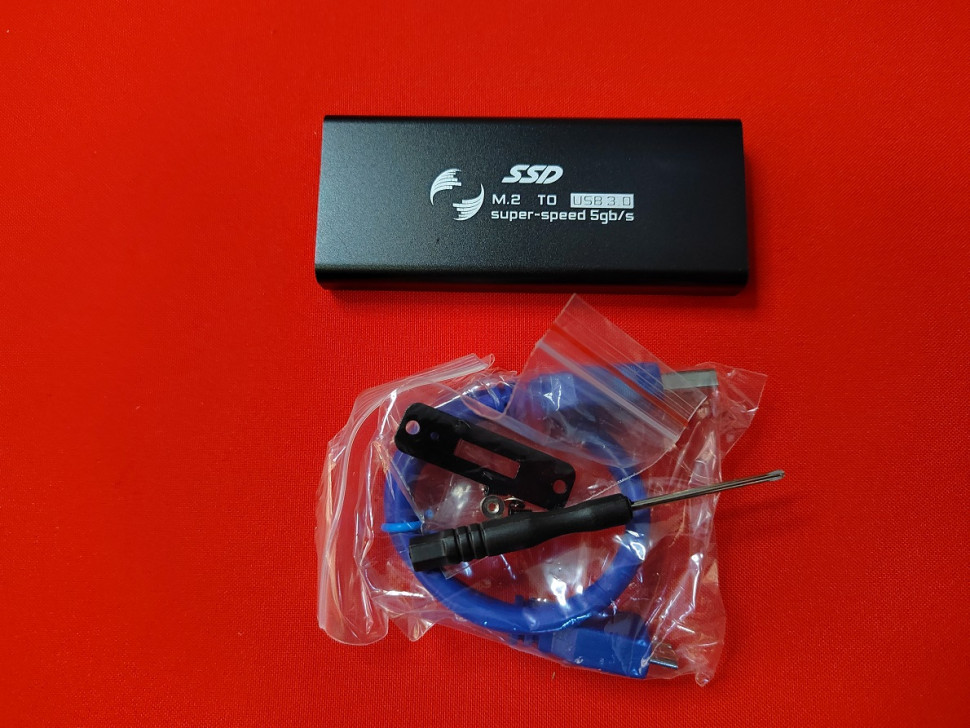 057926 Бокс для SSD диска NGFF (M2) с выходом USB 3.0 алюминиевый, черный